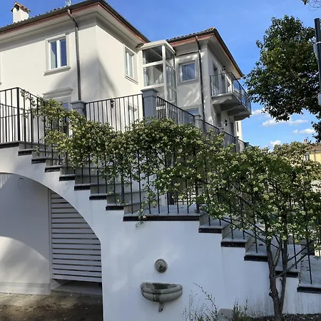 شقة فندقية Valesca 3*